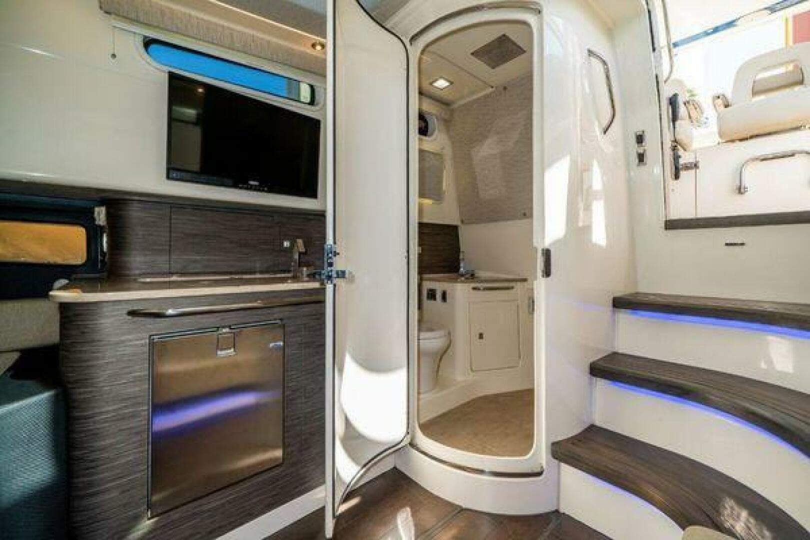 2017 Boston Whaler 42 Outrage