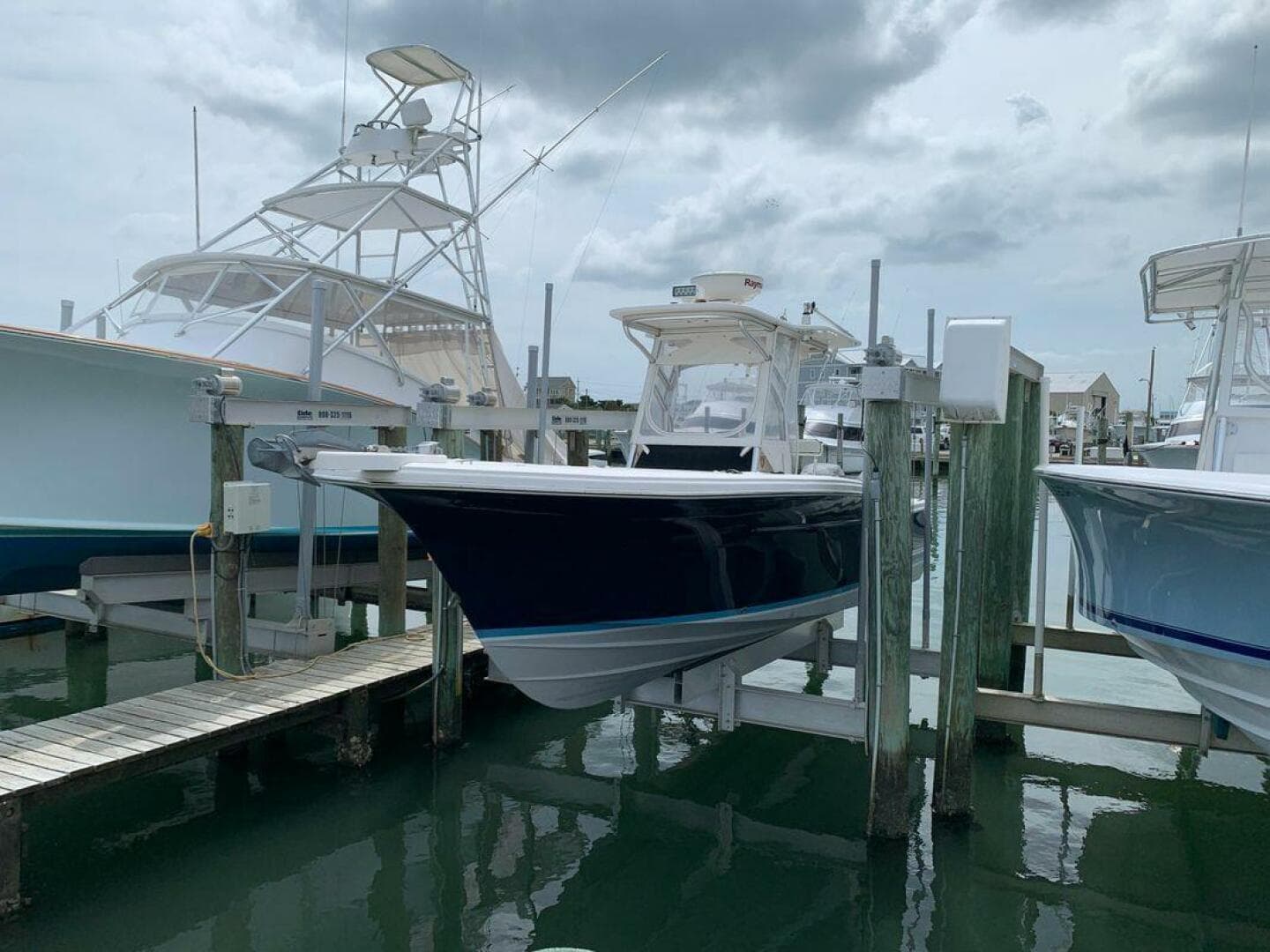 2005 Buddy Davis Center Console