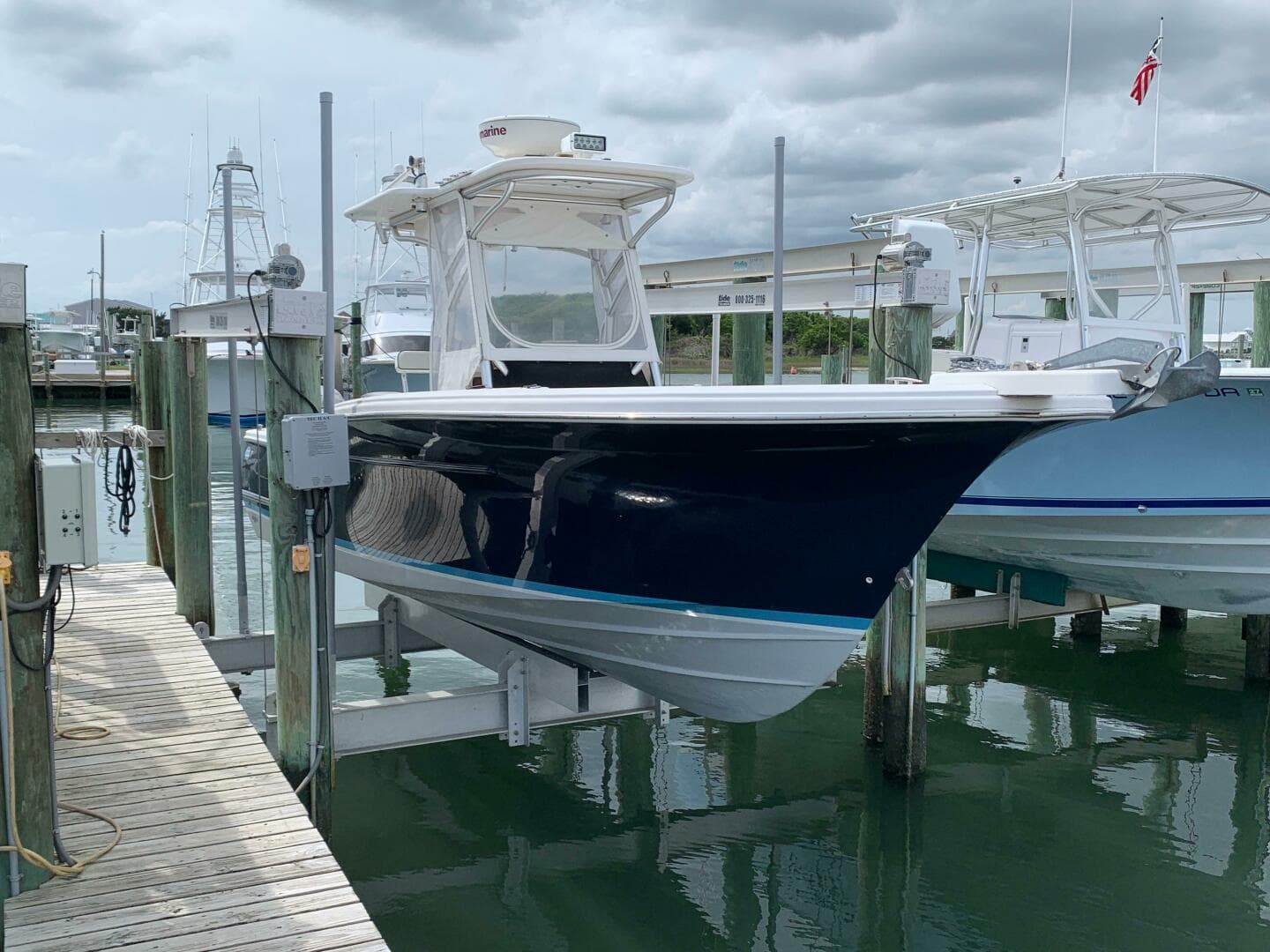 2005 Buddy Davis Center Console