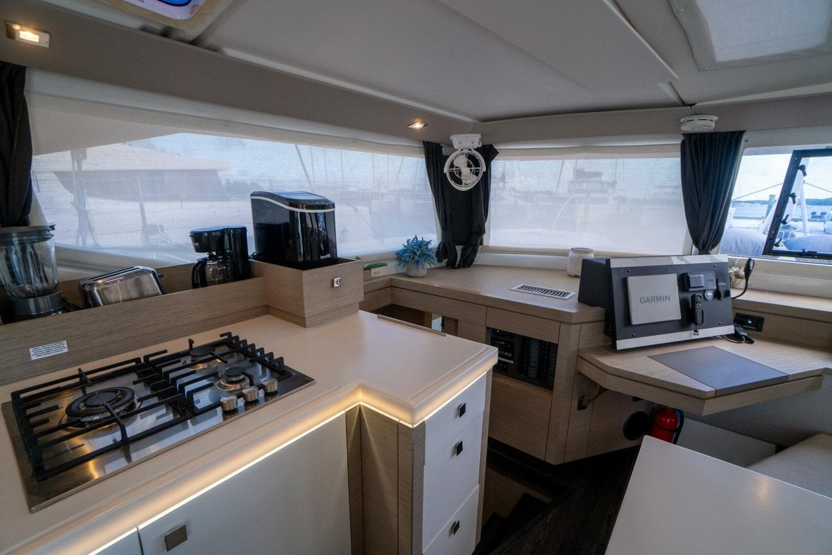 2020 Fountaine Pajot 