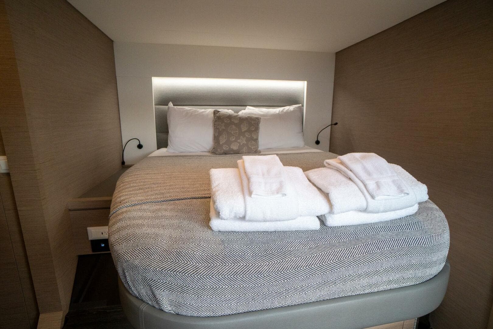 2020 Fountaine Pajot 