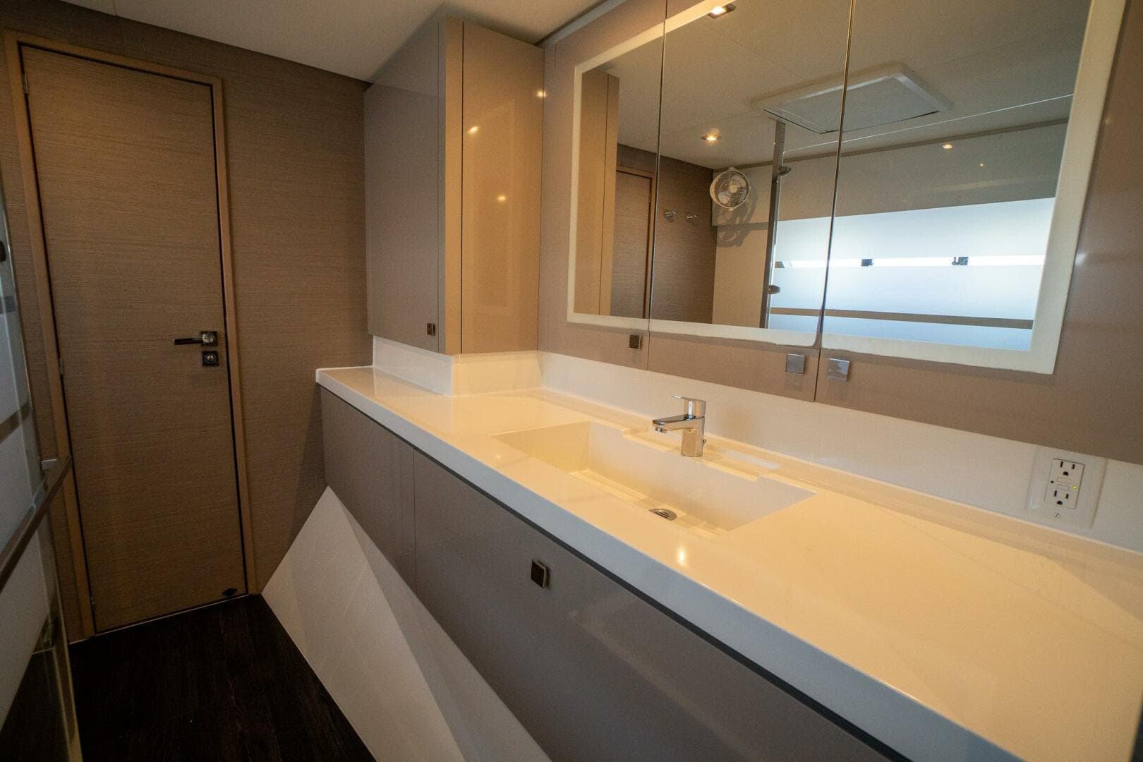 2020 Fountaine Pajot 