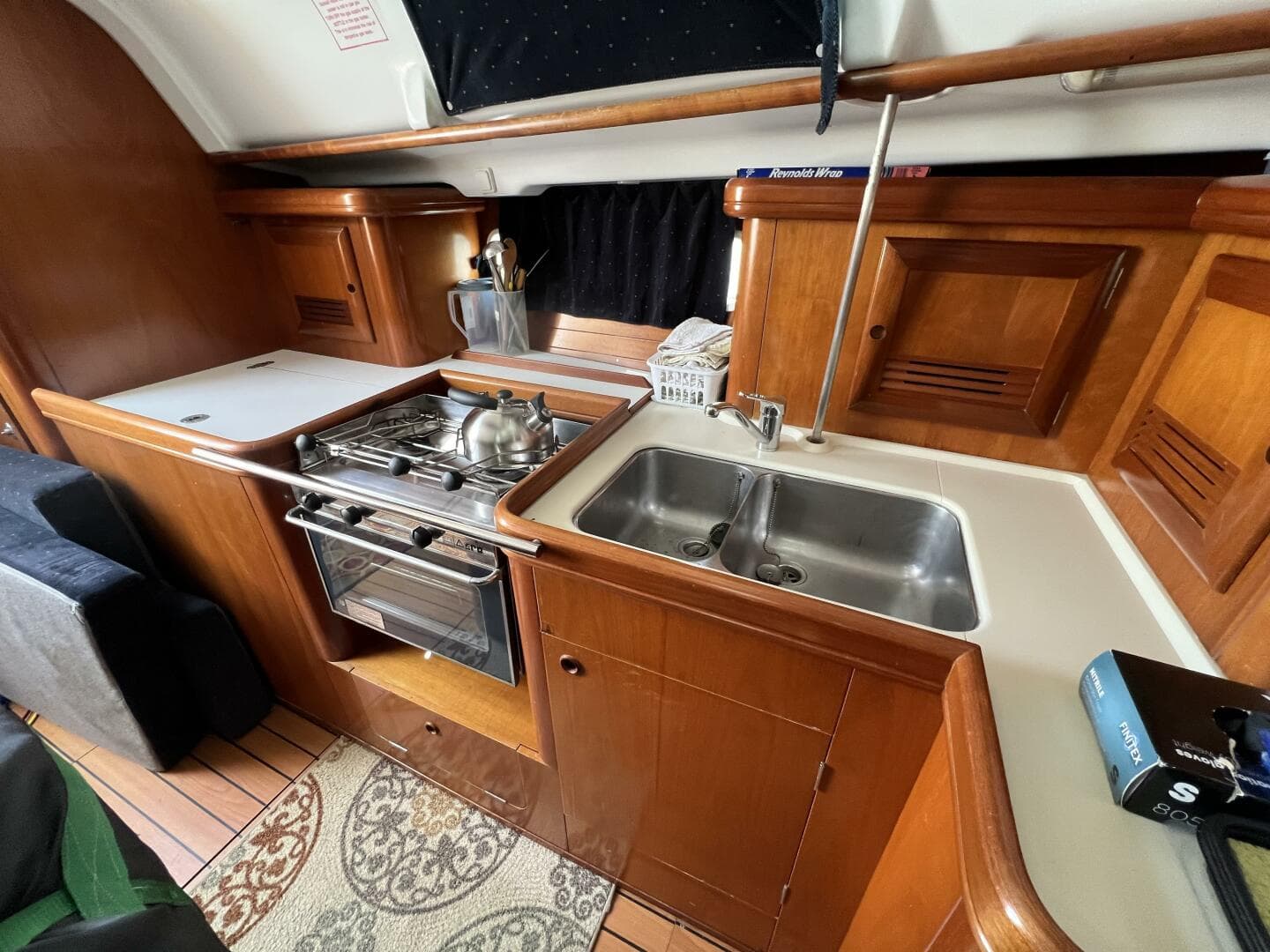 2001 Beneteau 411