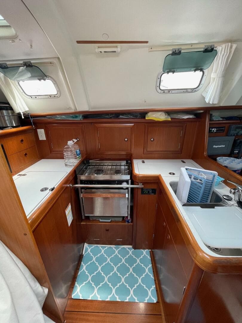 2000 Beneteau 331