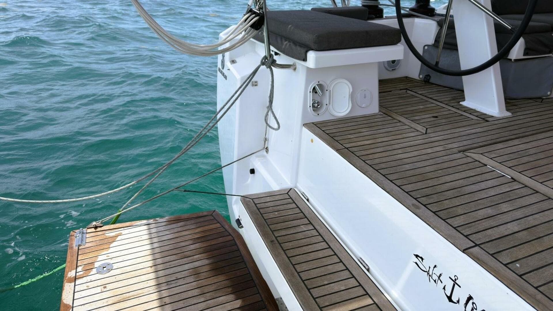 27 Stern Beneteau 461 2020
