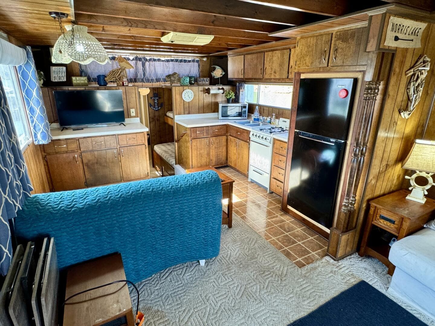 1977 Sumerset 14 x 58 Aluminum Hull Houseboat with Catwalks