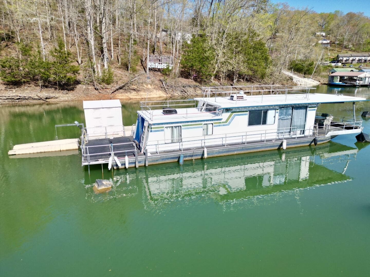 1977 Sumerset 14 x 58 Aluminum Hull Houseboat with Catwalks