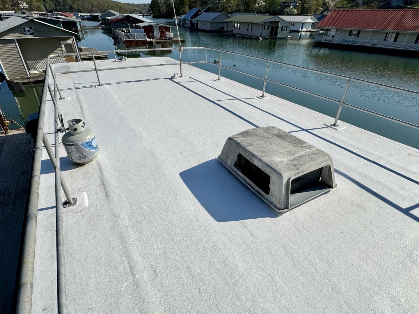 1977 Sumerset 14 x 58 Aluminum Hull Houseboat with Catwalks