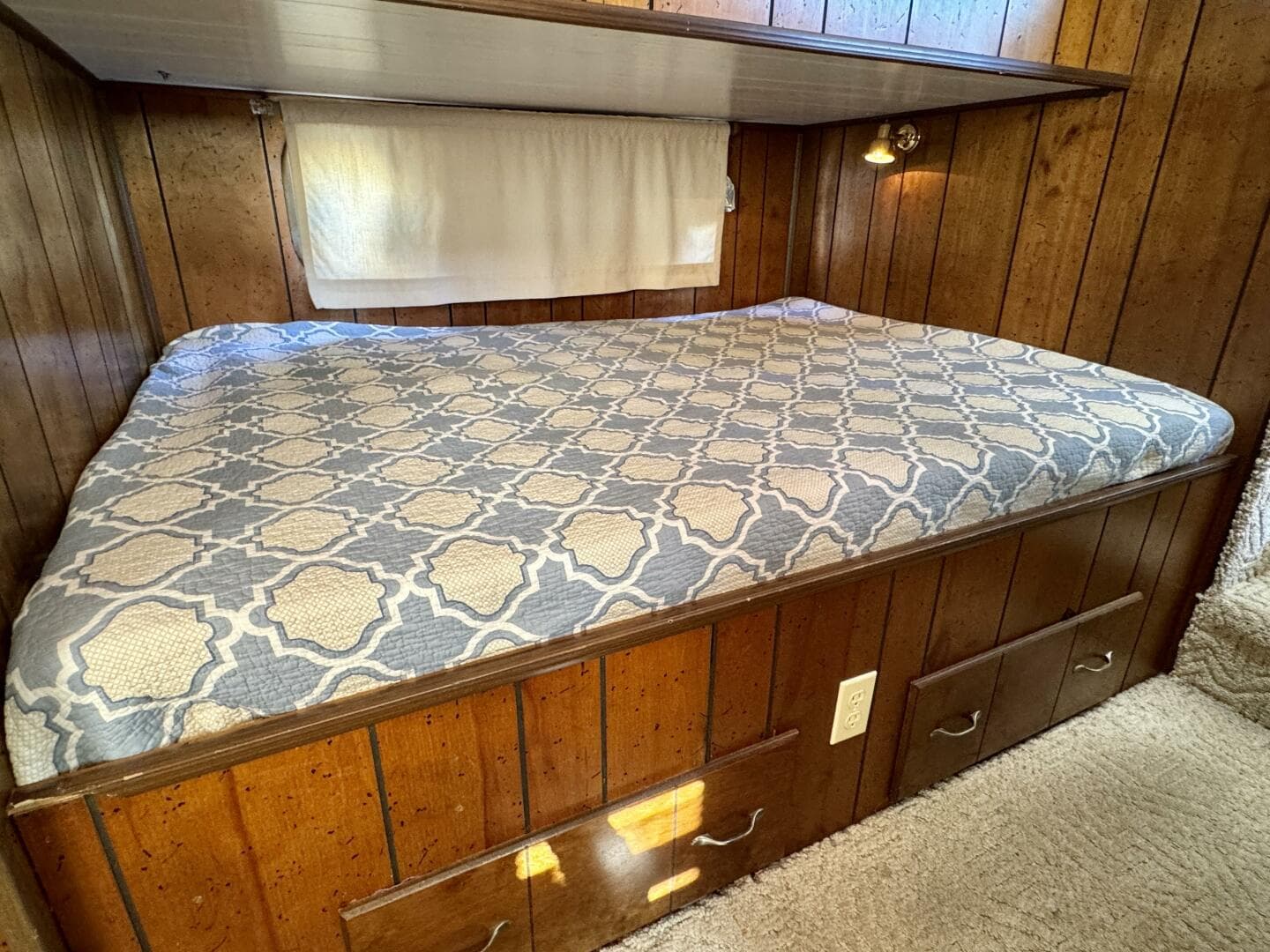 1977 Sumerset 14 x 58 Aluminum Hull Houseboat with Catwalks