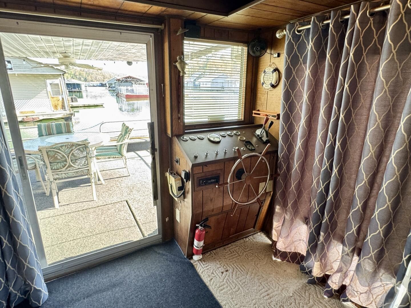 1977 Sumerset 14 x 58 Aluminum Hull Houseboat with Catwalks