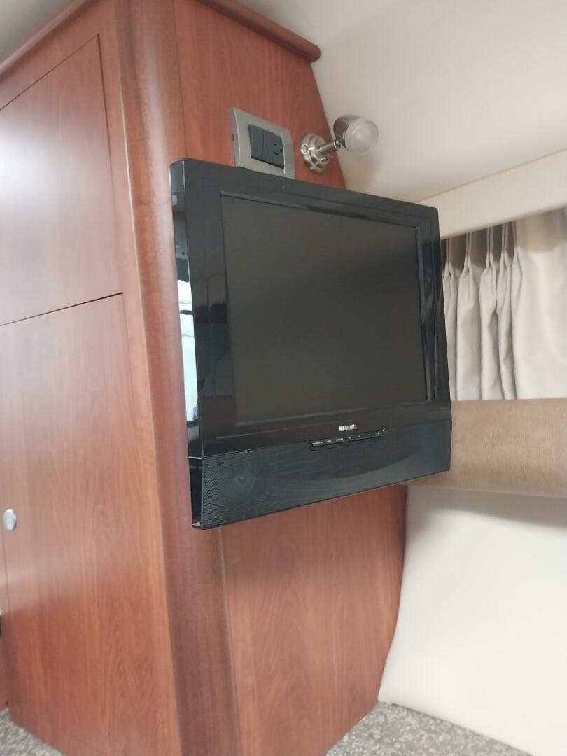 2011 Monterey 340 Sport Yacht