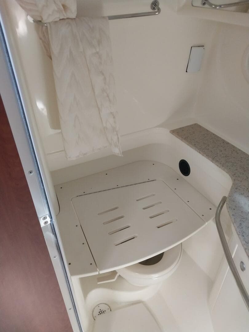 2011 Monterey 340 Sport Yacht