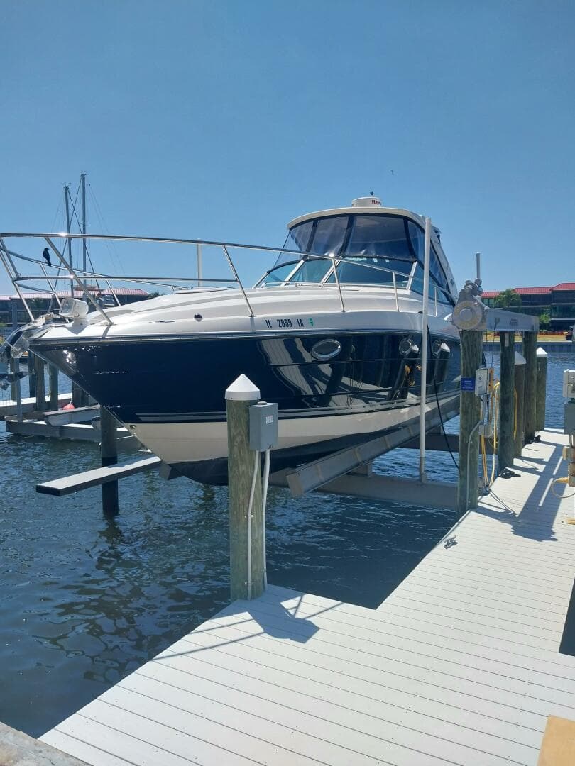 2011 Monterey 340 Sport Yacht