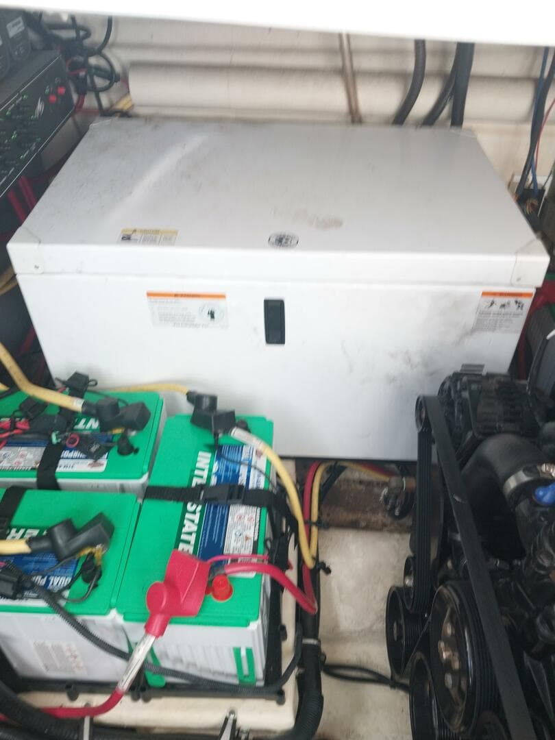 2011 Monterey 340 Sport Yacht