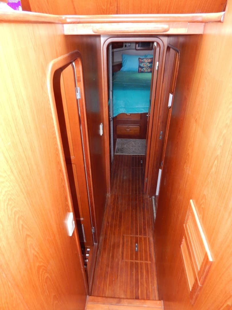 1996 Egg Harbor by Cayman