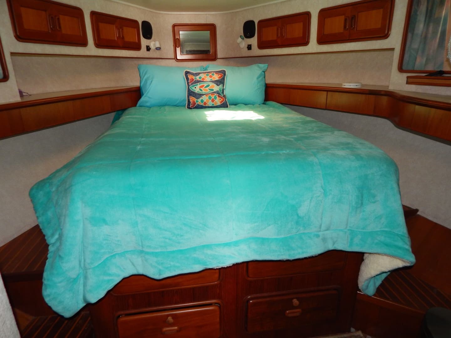 1996 Egg Harbor by Cayman