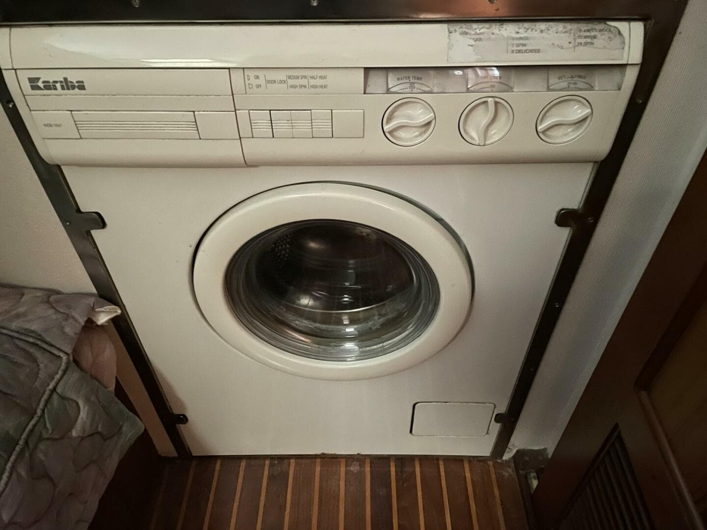 1996 Egg Harbor by Cayman