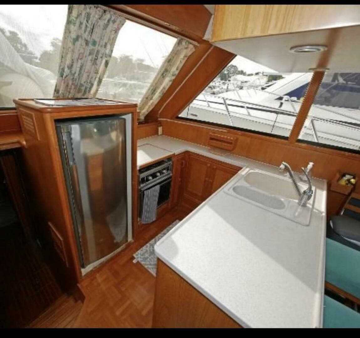 1996 Egg Harbor by Cayman