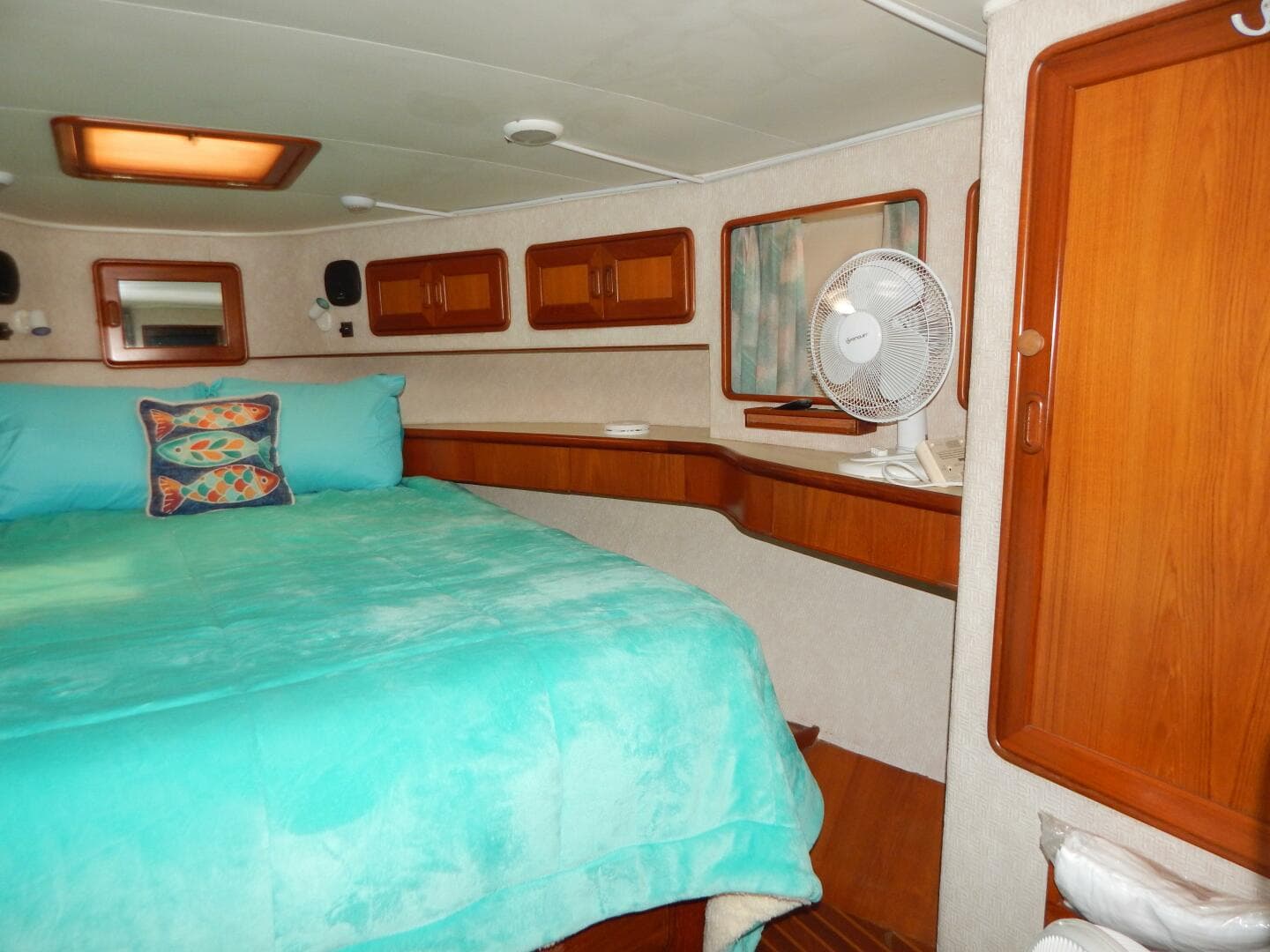 1996 Egg Harbor by Cayman