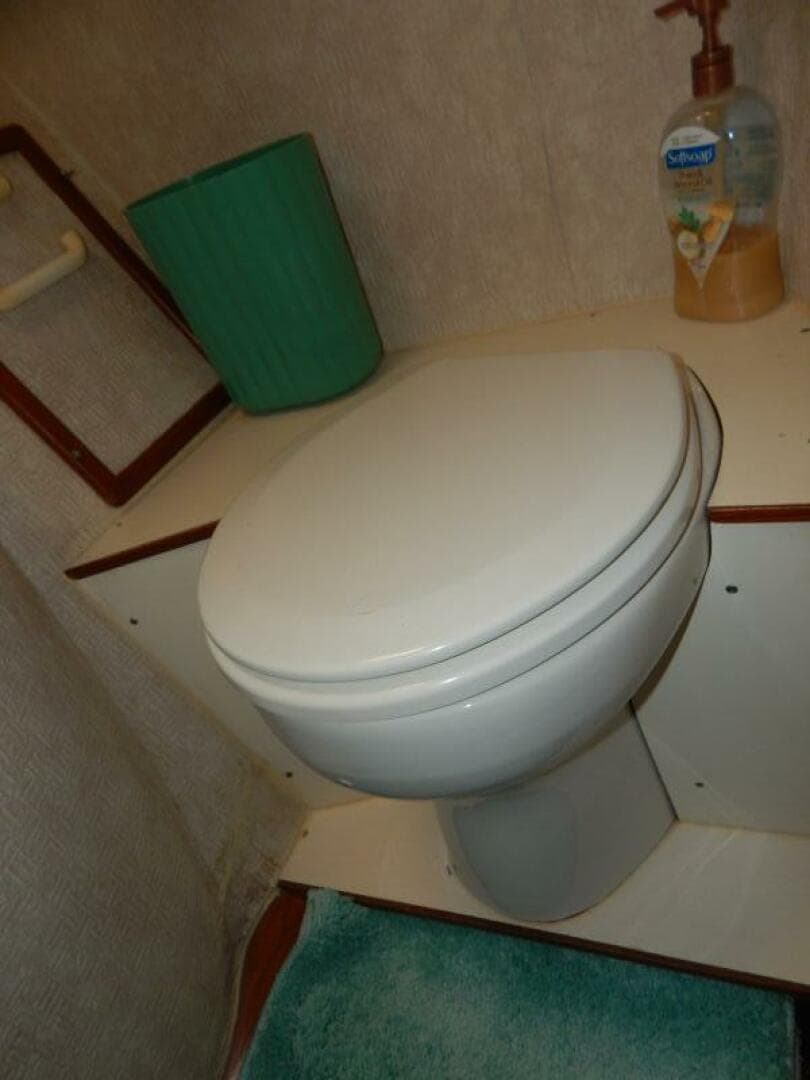 1996 Egg Harbor by Cayman