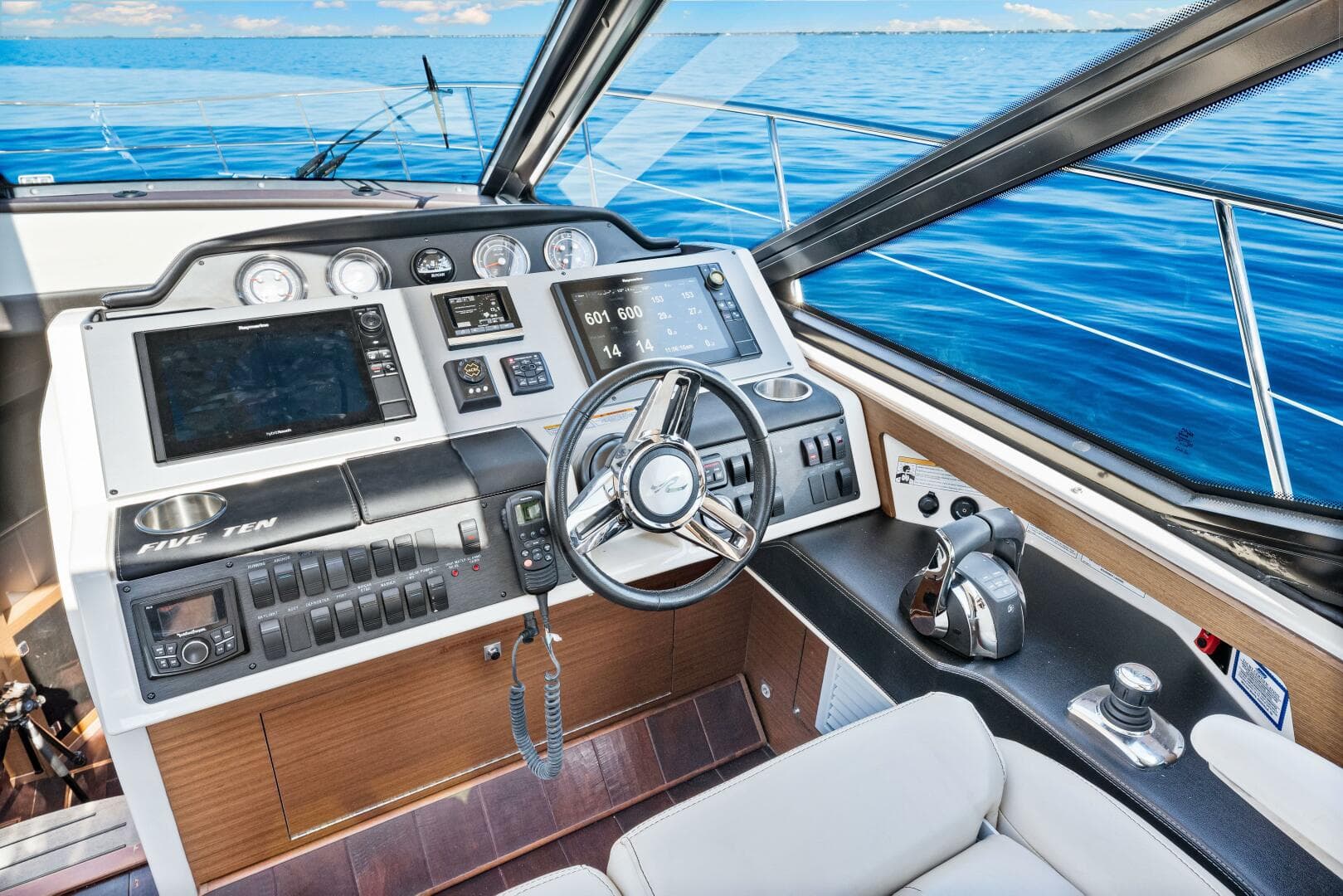 2016 Sea Ray 510 Sundancer