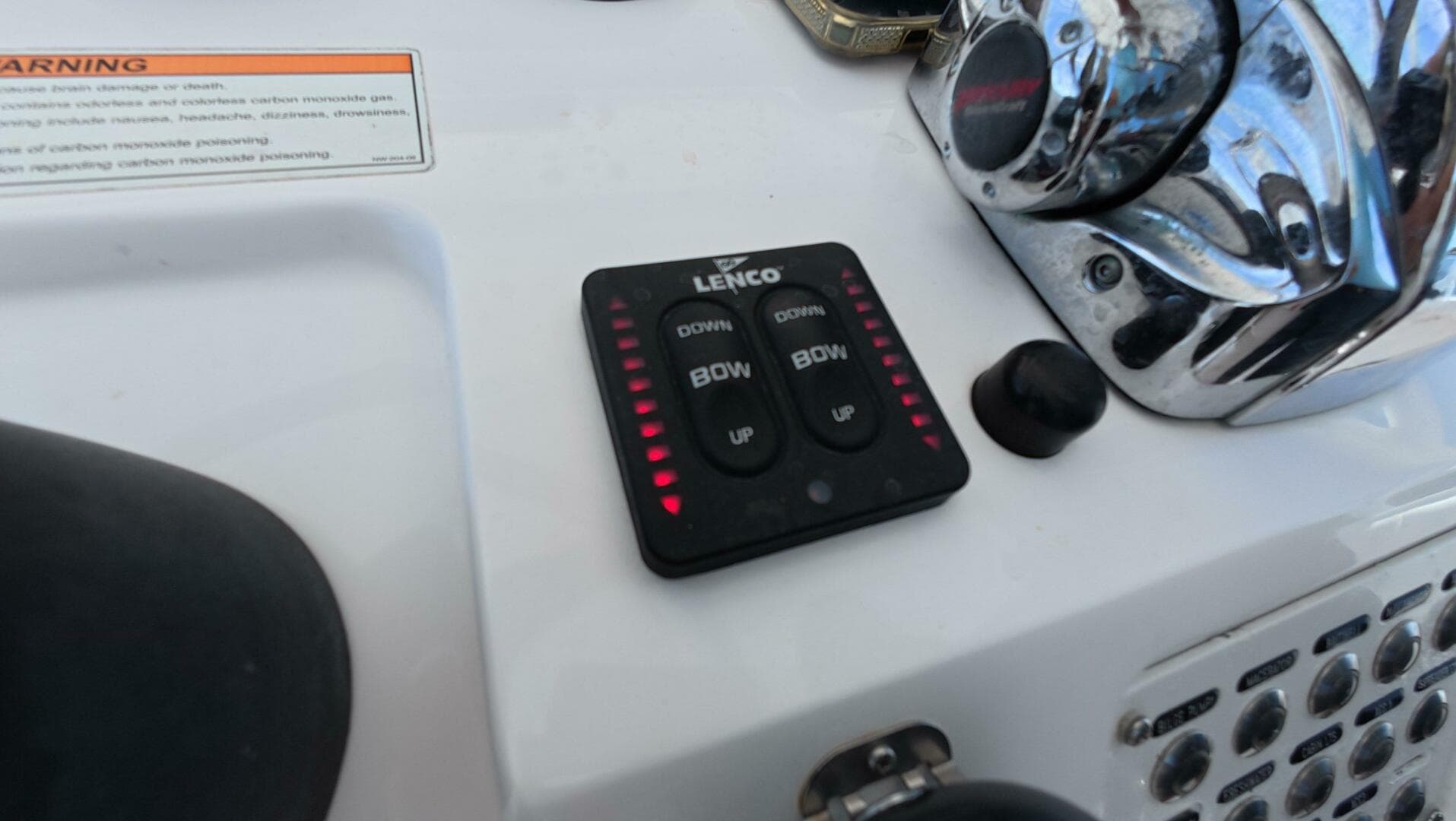 2012 Intrepid 327 CC