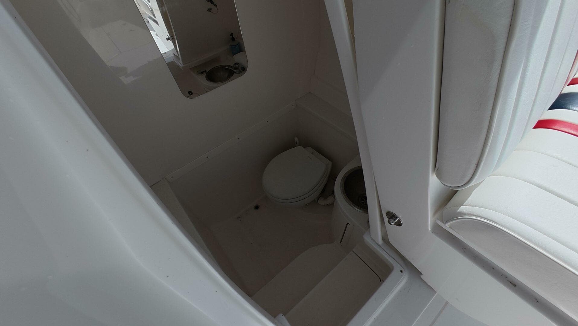 2012 Intrepid 327 CC