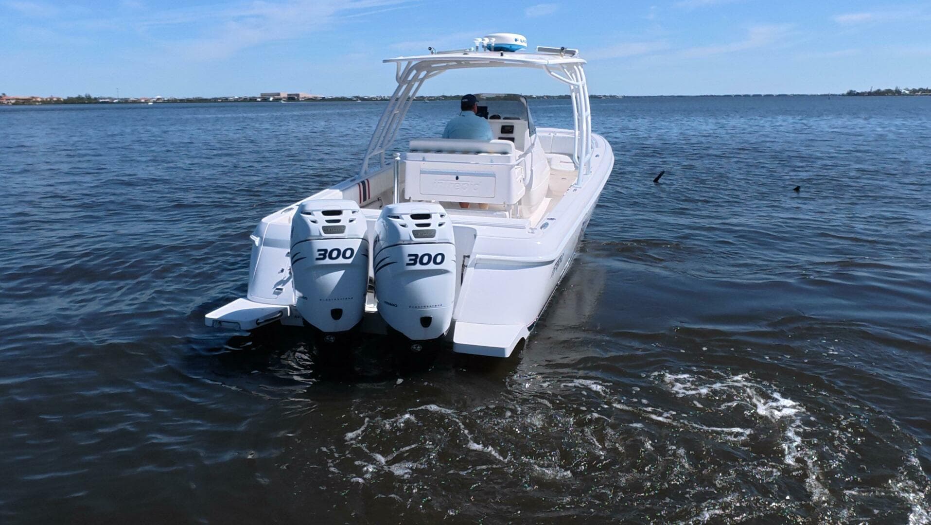 2012 Intrepid 327 CC