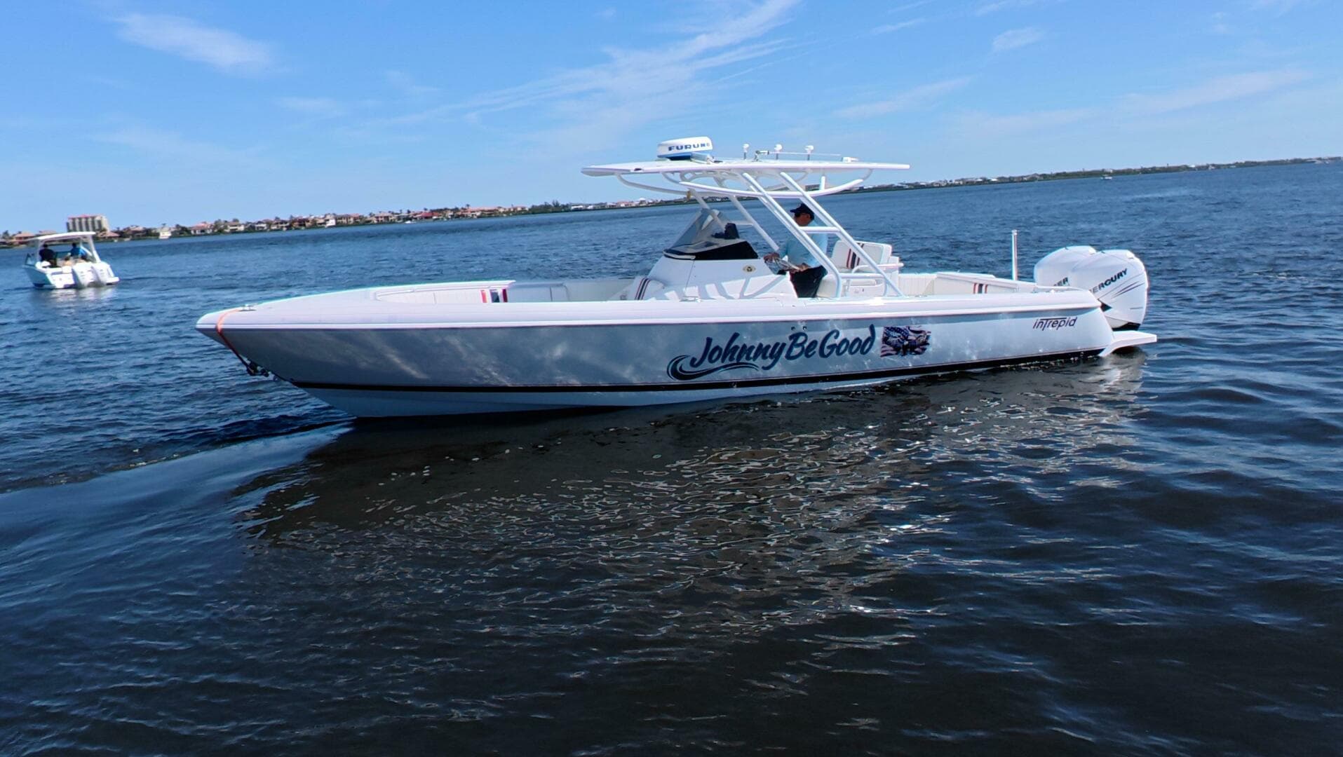 2012 Intrepid 327 CC