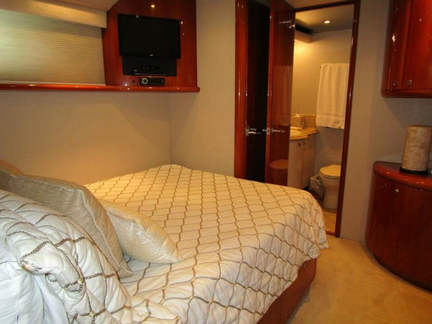 Port Double Cabin    