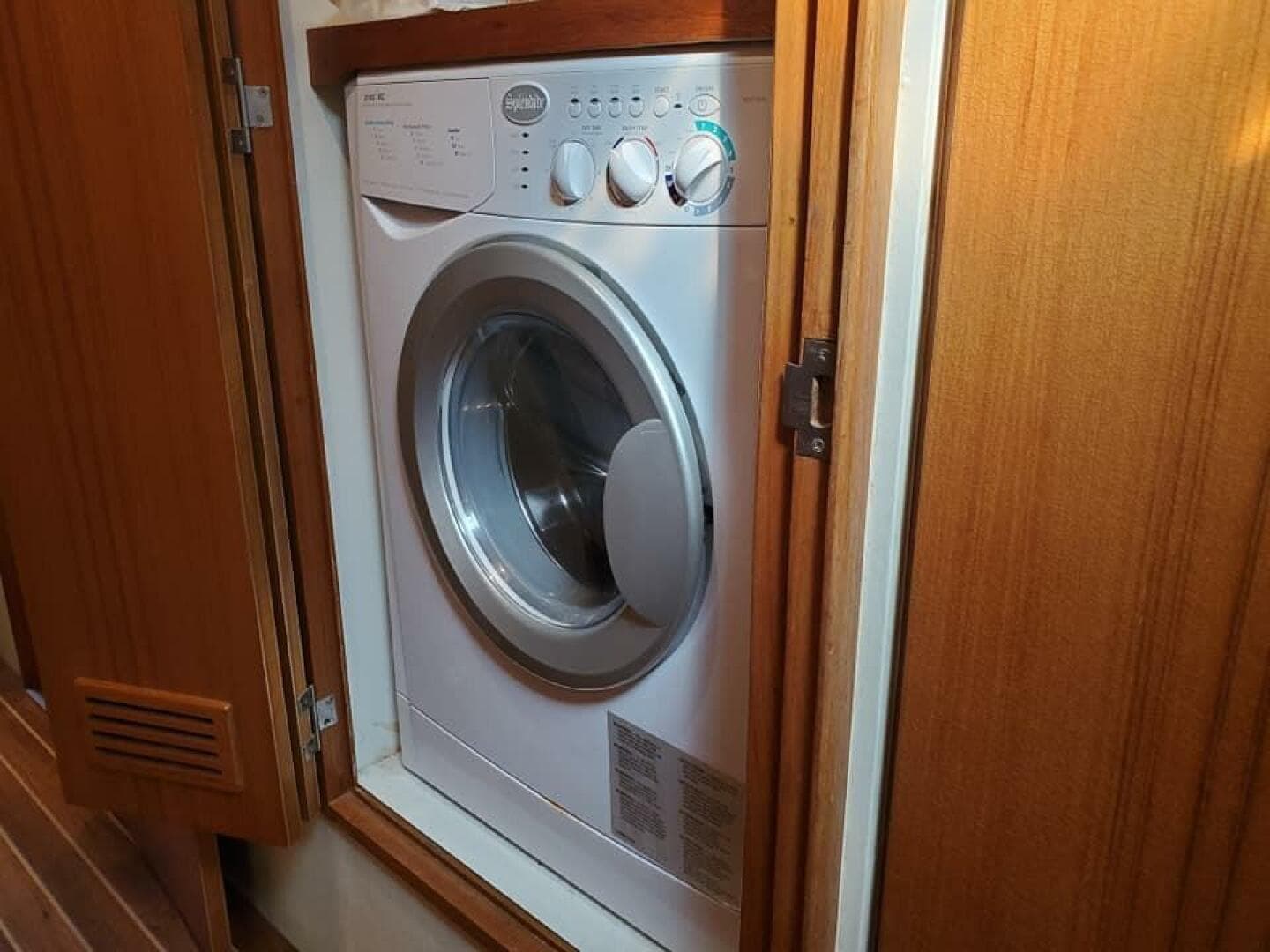 1996 Bertram Convertible