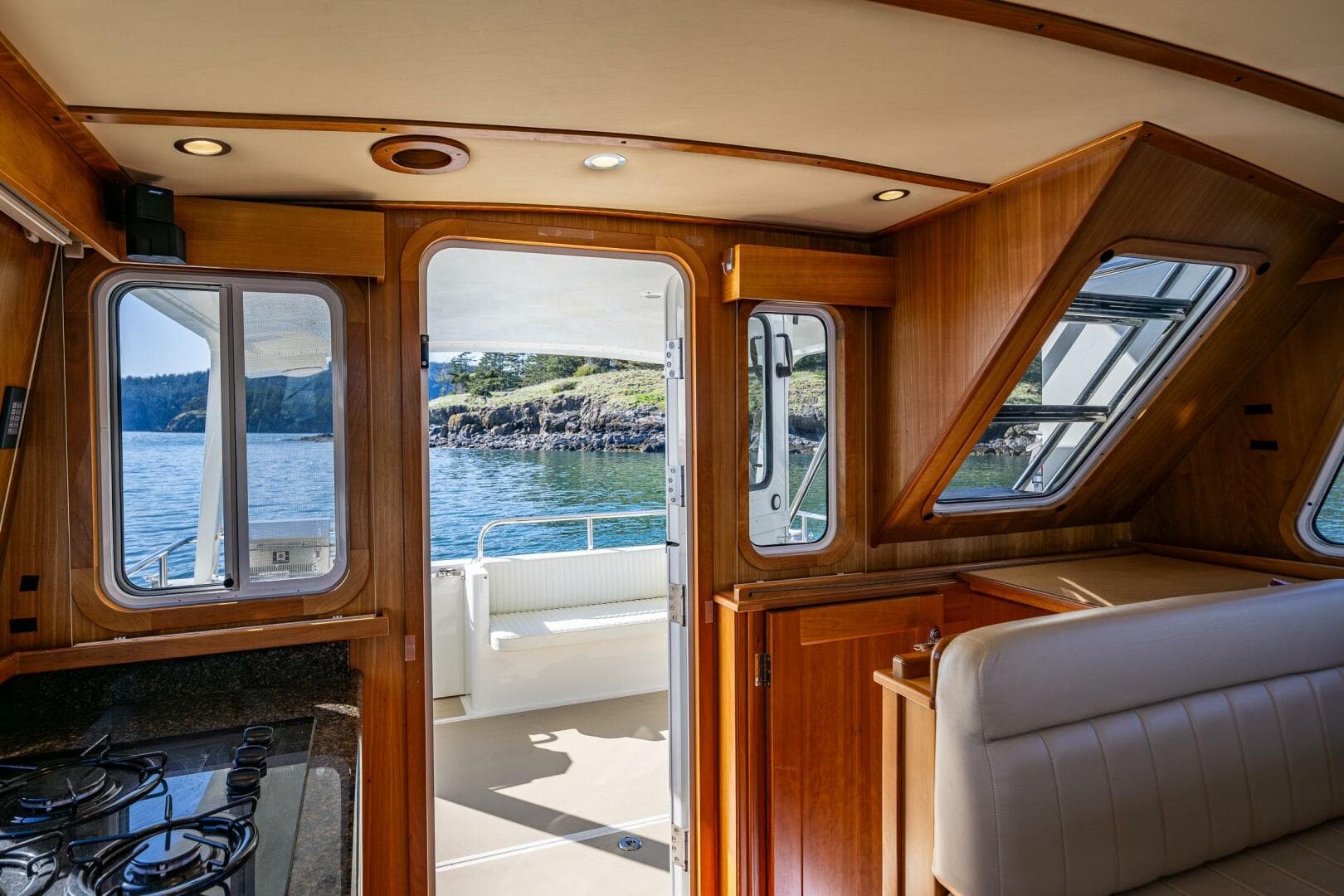 2009 Coastal Craft 400 IPS