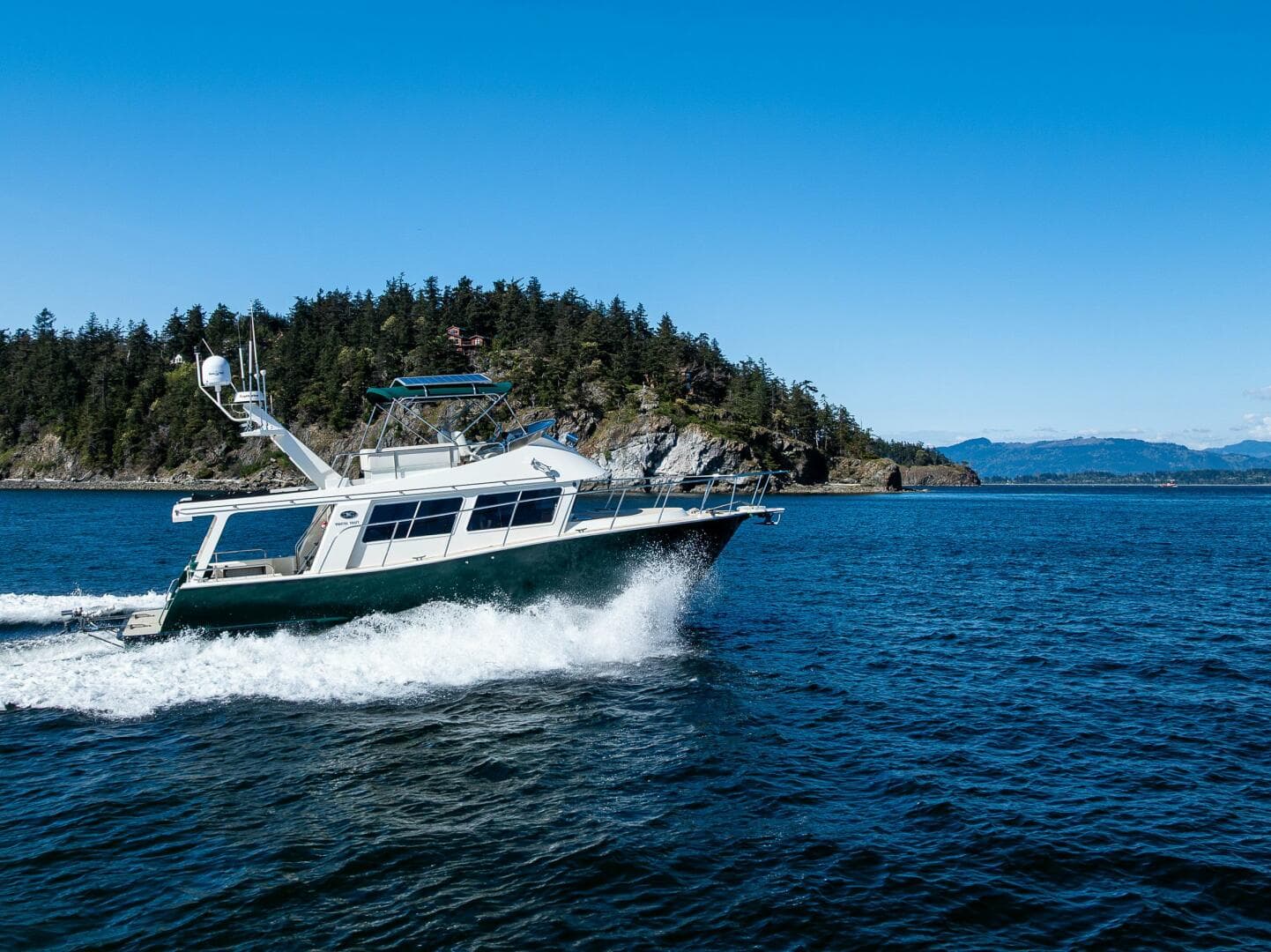 2009 Coastal Craft 400 IPS