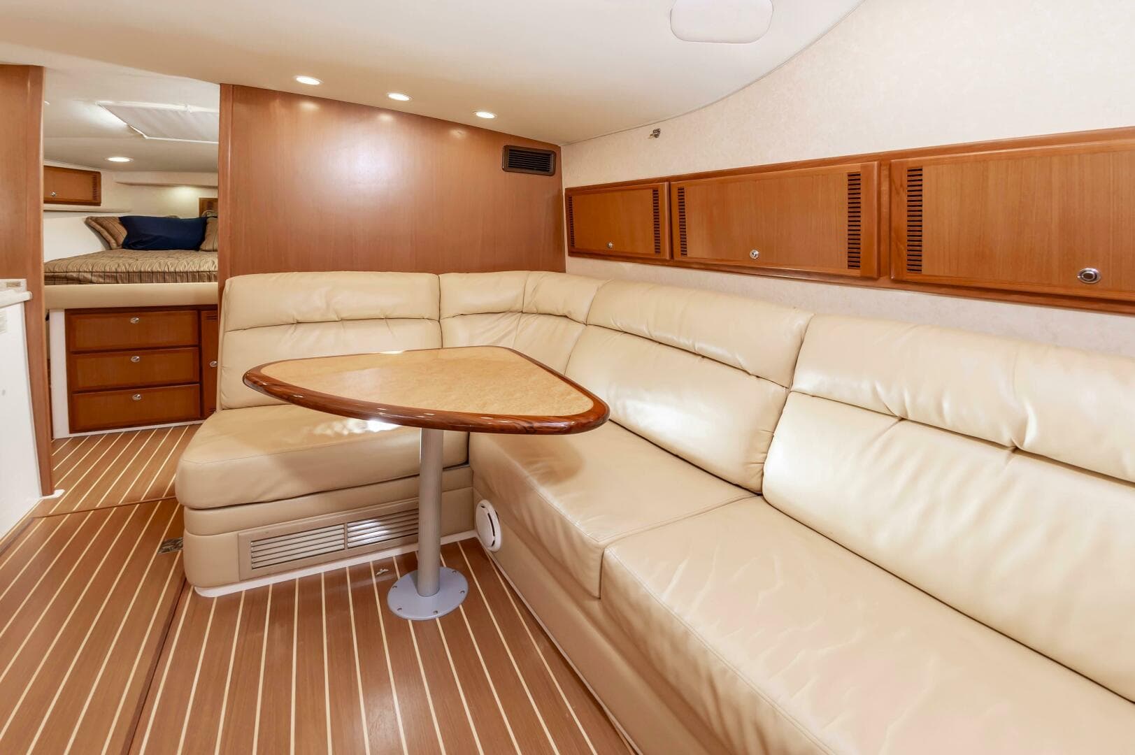 2008 Cabo 40 Express