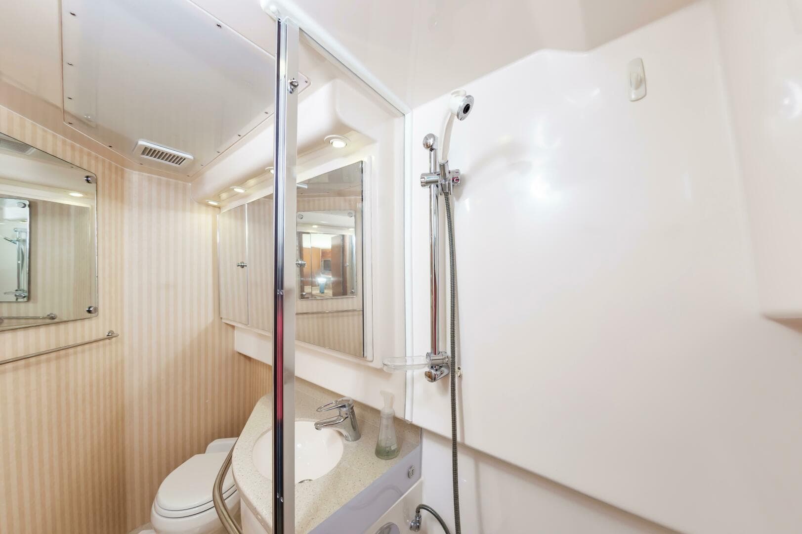 2008 Cabo 40 Express