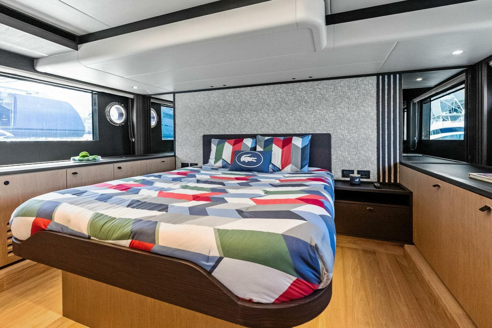 2023 Absolute 52 Fly