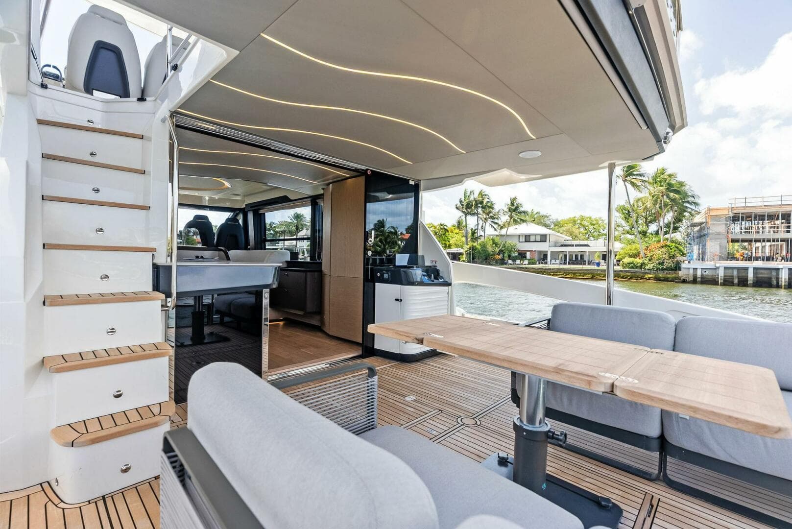 2023 Absolute 52 Fly