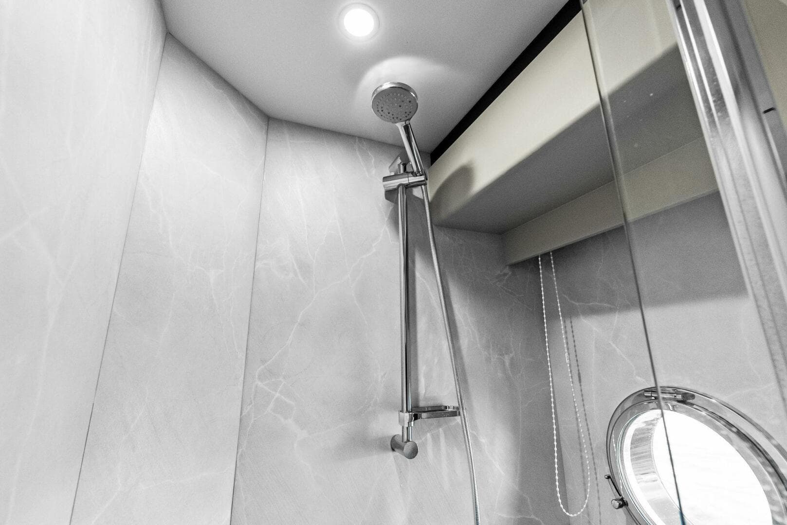 2023 Absolute 52 Fly