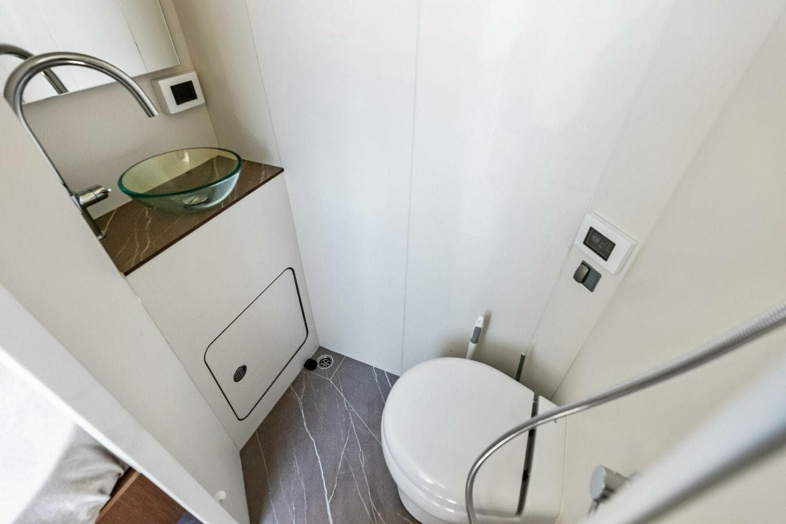 2023 Absolute 52 Fly