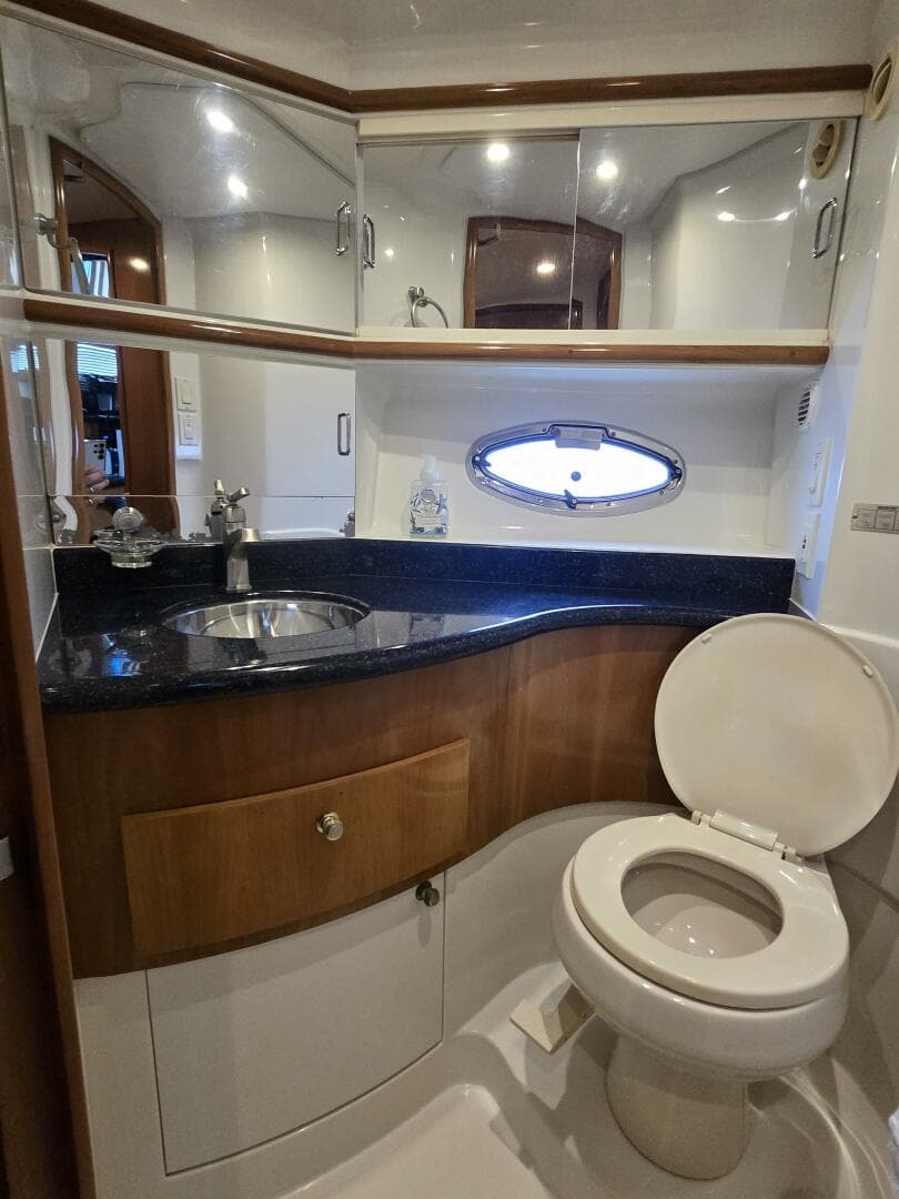 Carver Guest Bedroom Head 3