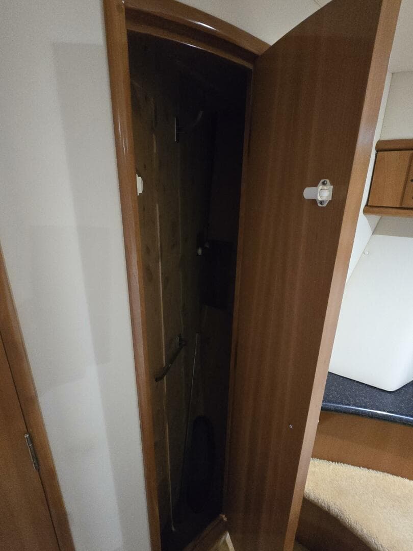 Carver Guest Bedroom Closet