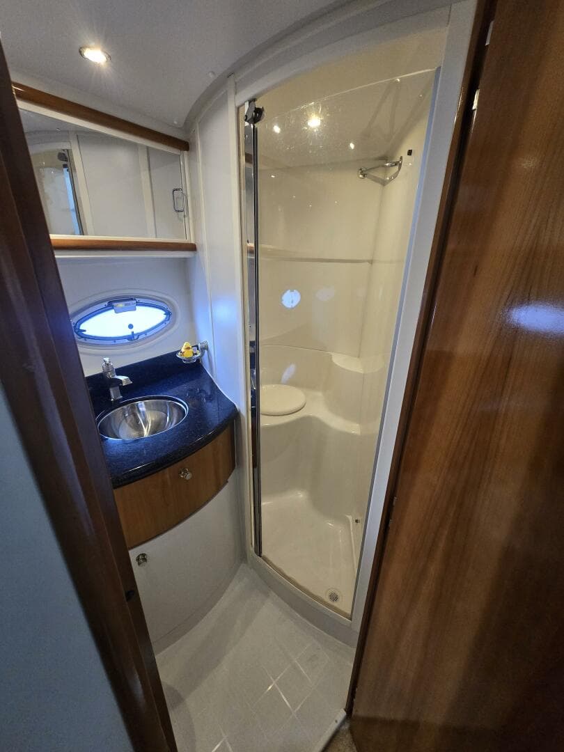 Carver Main Cabin Head 5