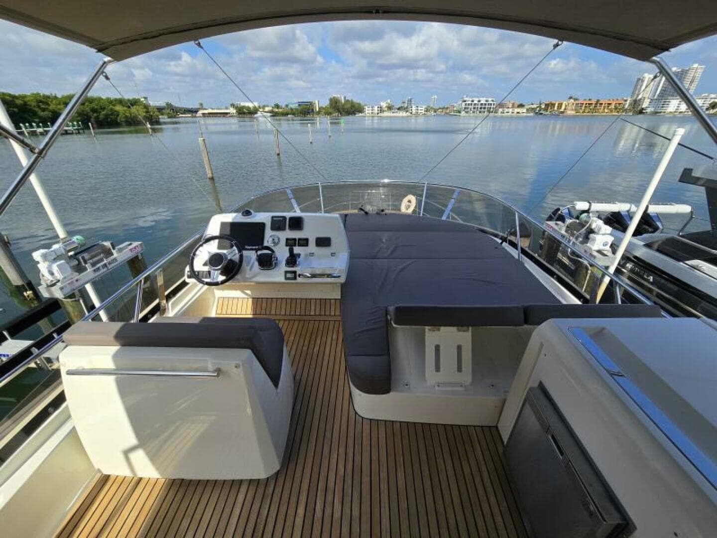 2018 Prestige 460