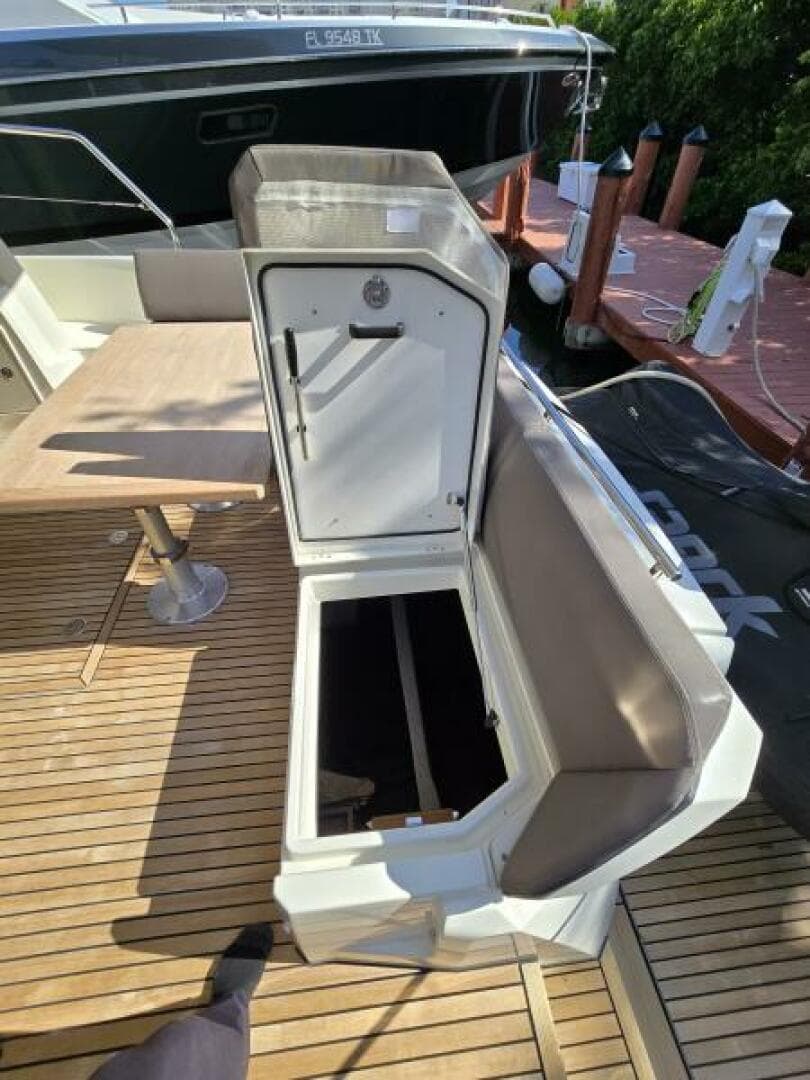 2018 Prestige 460