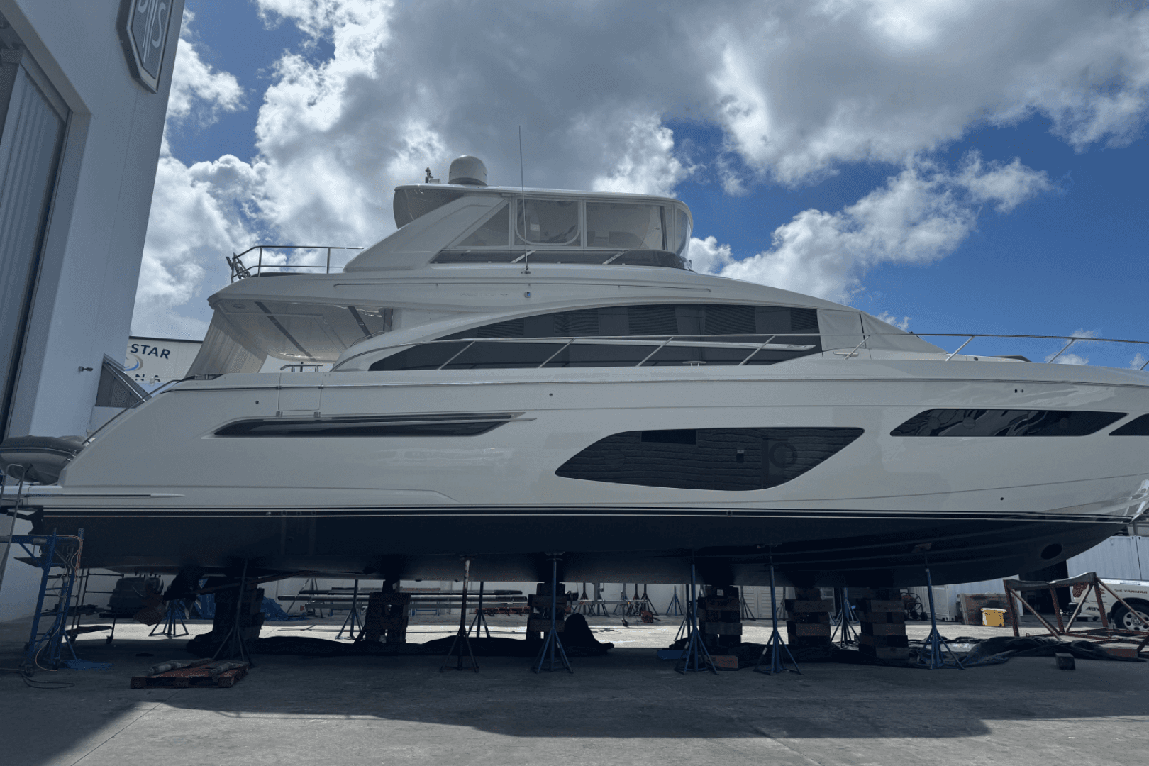 2019 Princess F70