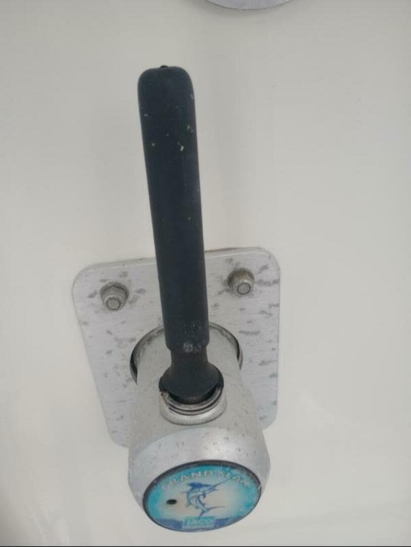 out rigger control lever