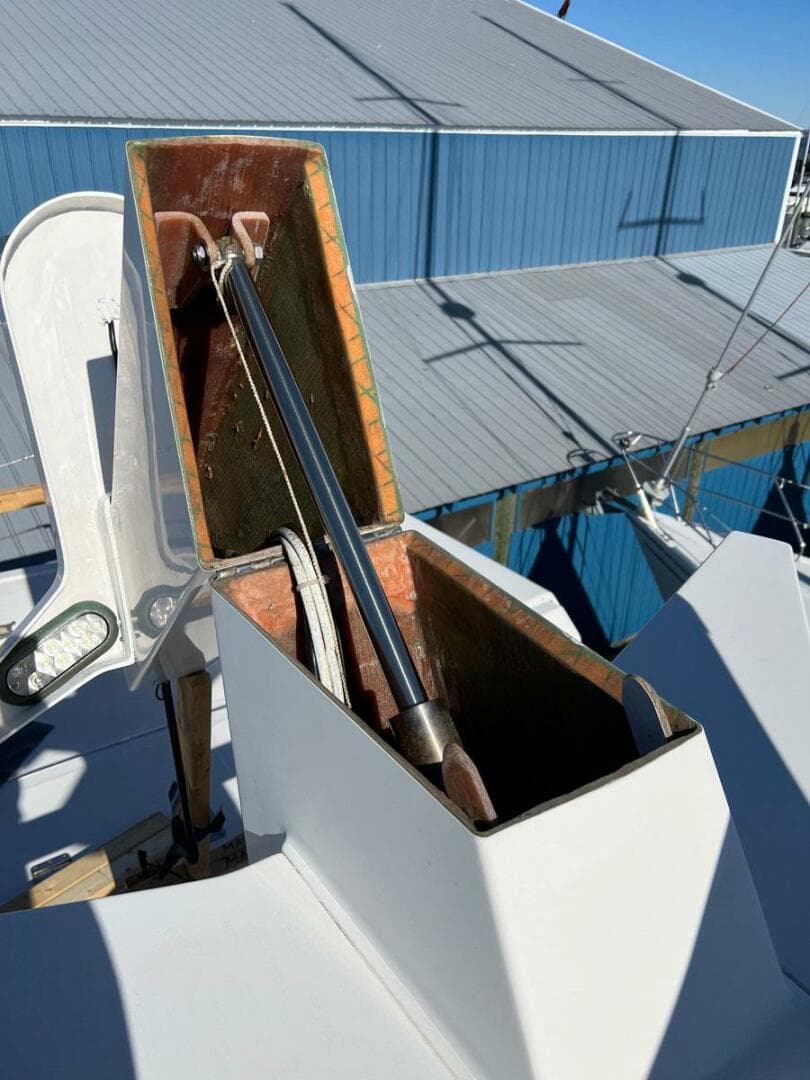 Push Button Articulating Mast