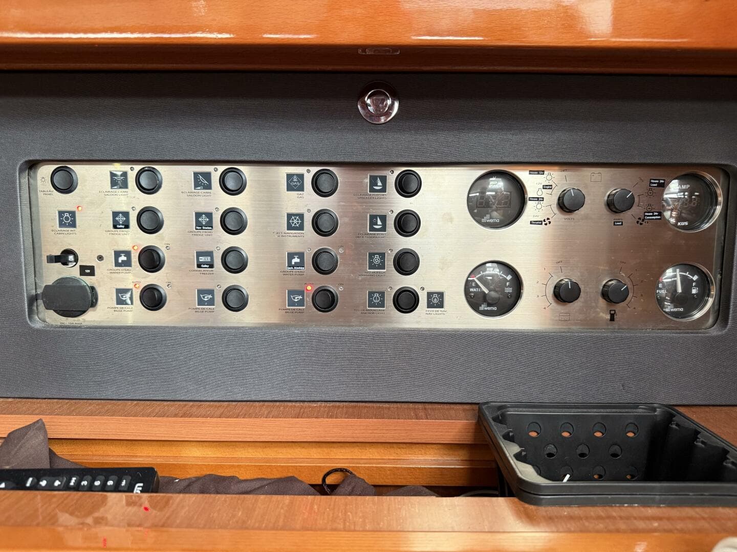 2016 Beneteau Oceanis 60