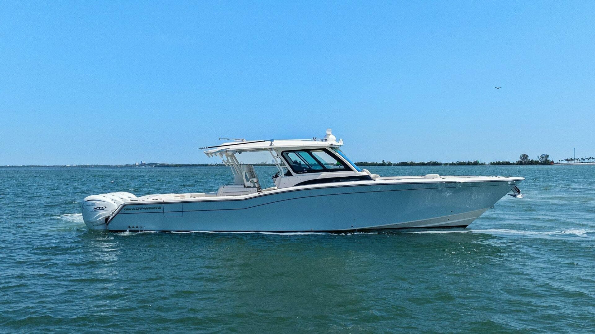 Grady White - Exterior Profile