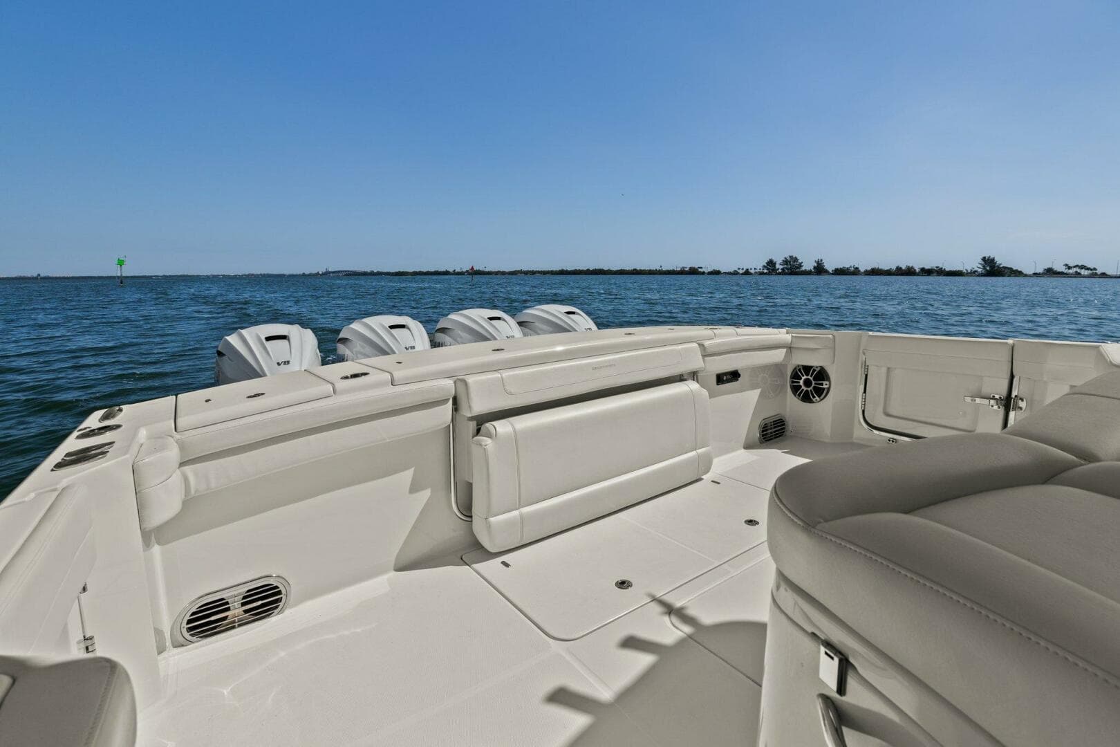 Grady White - Cockpit